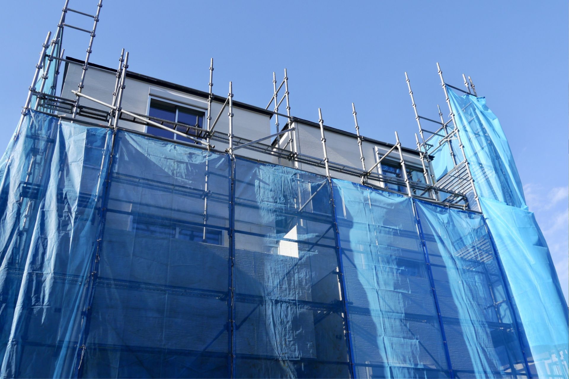 足場設置・洗浄・下地処理